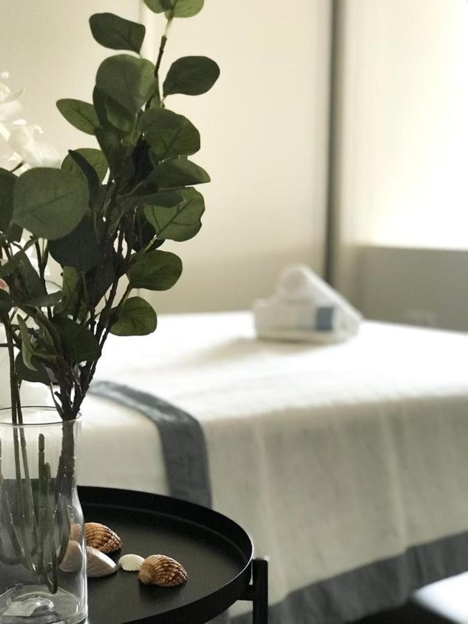 Carihuela Beach Suite Apartment Torremolinos Luaran gambar